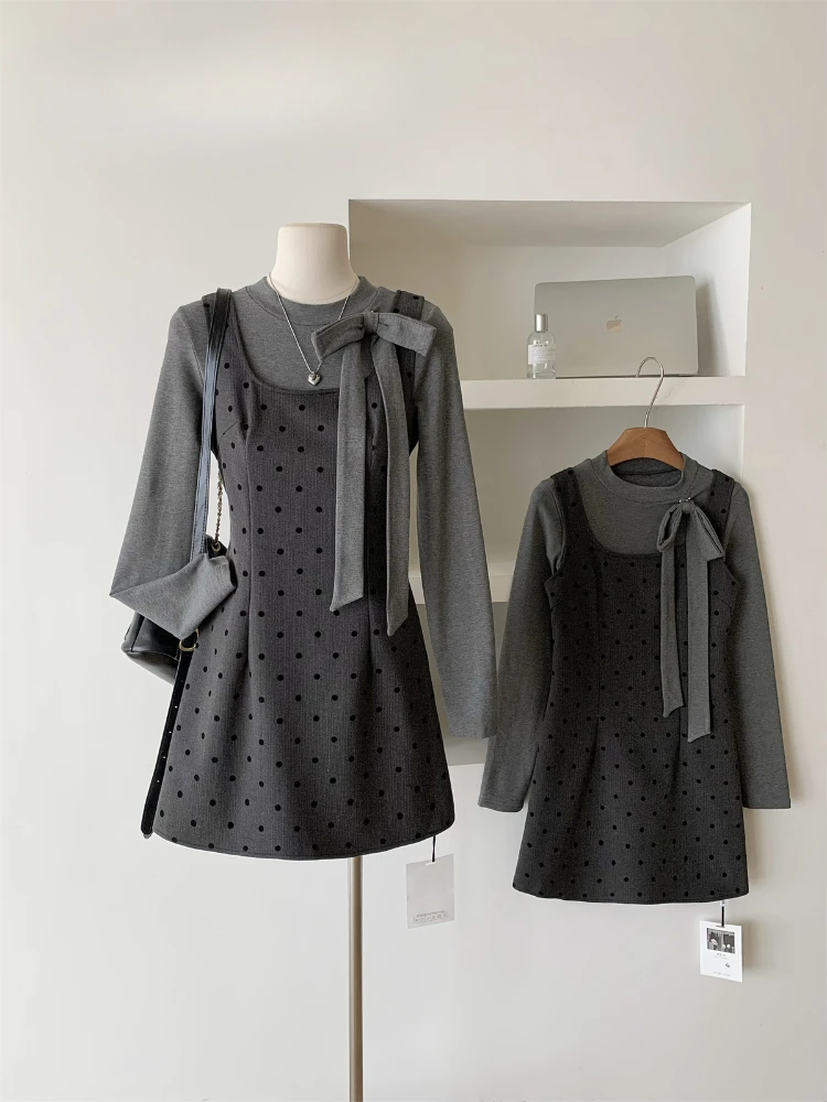 Korean Vintage Elegant College Style 2 Piece Set Women Solid Bow Tops+Polka Dot Strap Dress Female Casual Designer Y2k Suits New
Korean Vintage Elegant College Style 2 Piece Set Women Solid Bow Tops+Polka Dot Strap Dress Female Casual Designer Y2k Suits New