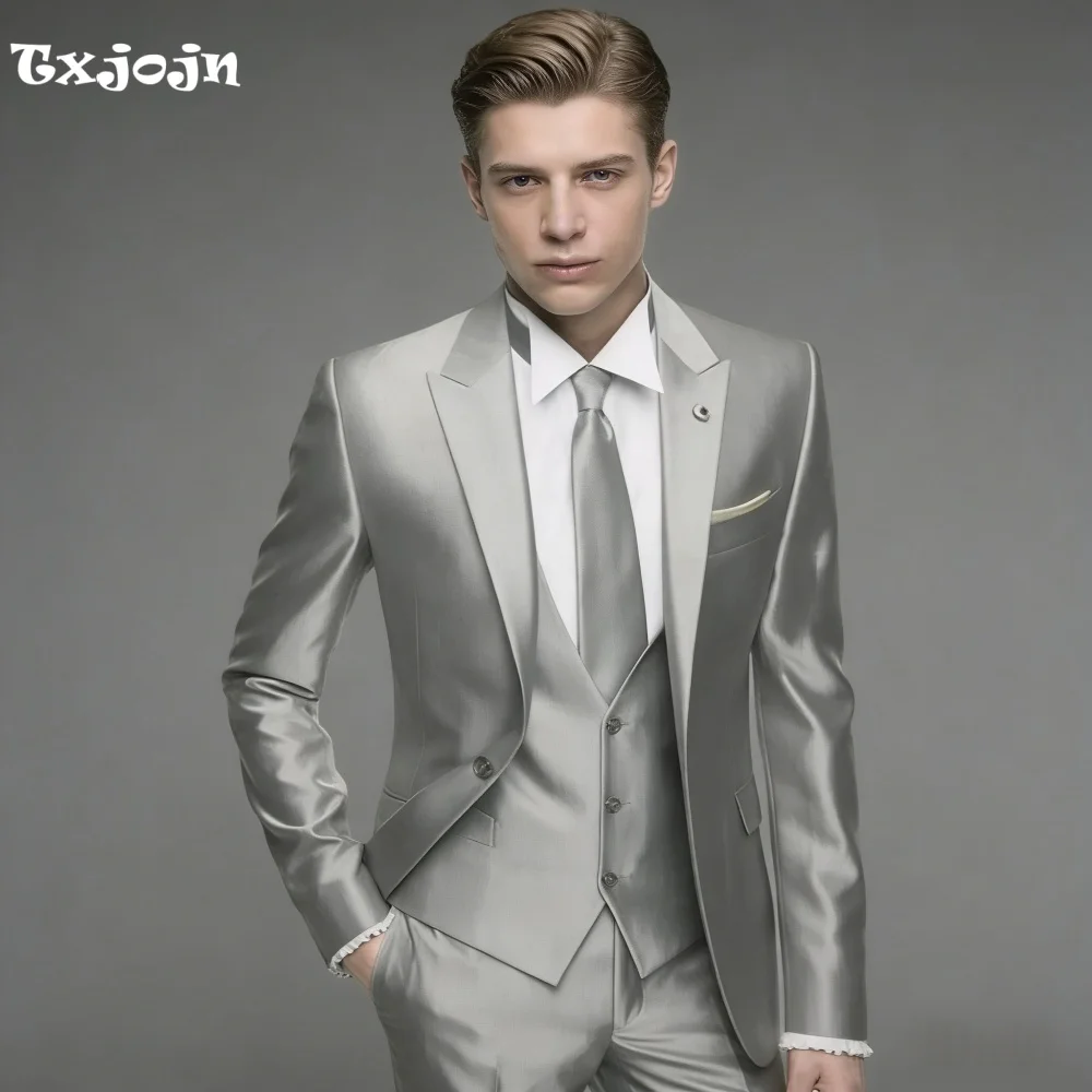 Luxury Silver Tuxedo Suit for Men 2026 3PCS Formal Peak Lapels, Slim Fit. Perfect Groom Attire for Weddings Receptions Galas
Luxury Silver Tuxedo Suit for Men 2026 3PCS Formal Peak Lapels, Slim Fit. Perfect Groom Attire for Weddings Receptions Galas