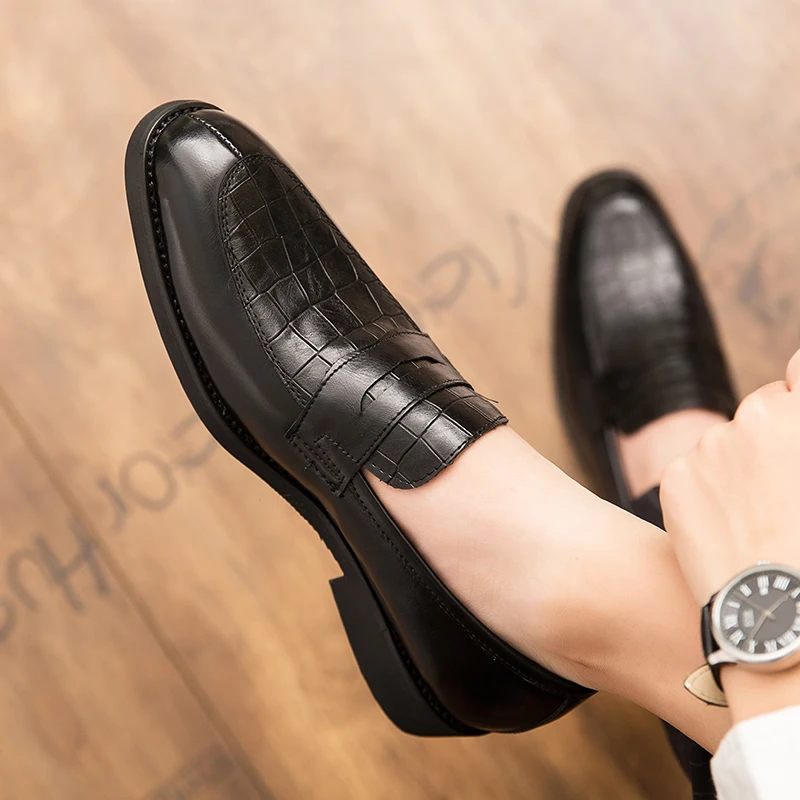 2023 Men Leather Shoes Outdoor Casual Formal Business Men's Shoes Fashion Black Retro Shoes Slip-On Mens Loafers Zapatos Hombre
2023 Men Leather Shoes Outdoor Casual Formal Business Men's Shoes Fashion Black Retro Shoes Slip-On Mens Loafers Zapatos Hombre