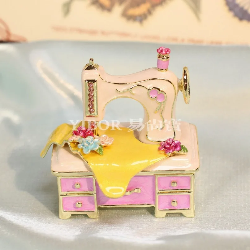 Enamel Mini Sewing Machine Jewelry Box, Alloy Collectible Figurine, Unique Handicraft Gift Souvenir for Home Decor
Enamel Mini Sewing Machine Jewelry Box, Alloy Collectible Figurine, Unique Handicraft Gift Souvenir for Home Decor