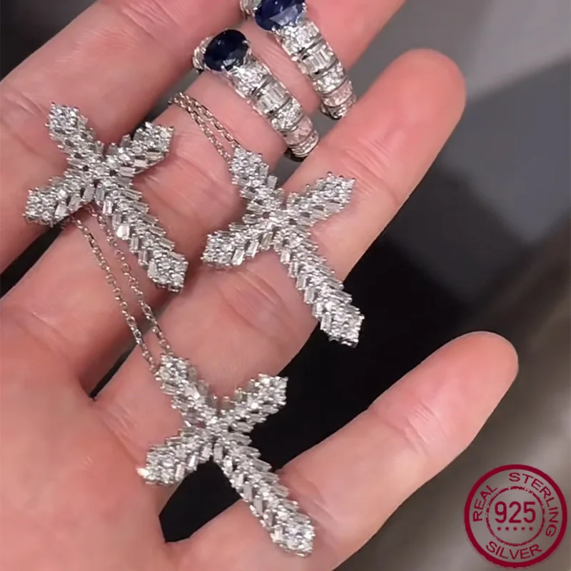 New S925 pure silver full diamond dazzling fashion versatile item heart-shaped necklace for women's wedding jewelry
New S925 pure silver full diamond dazzling fashion versatile item heart-shaped necklace for women's wedding jewelry