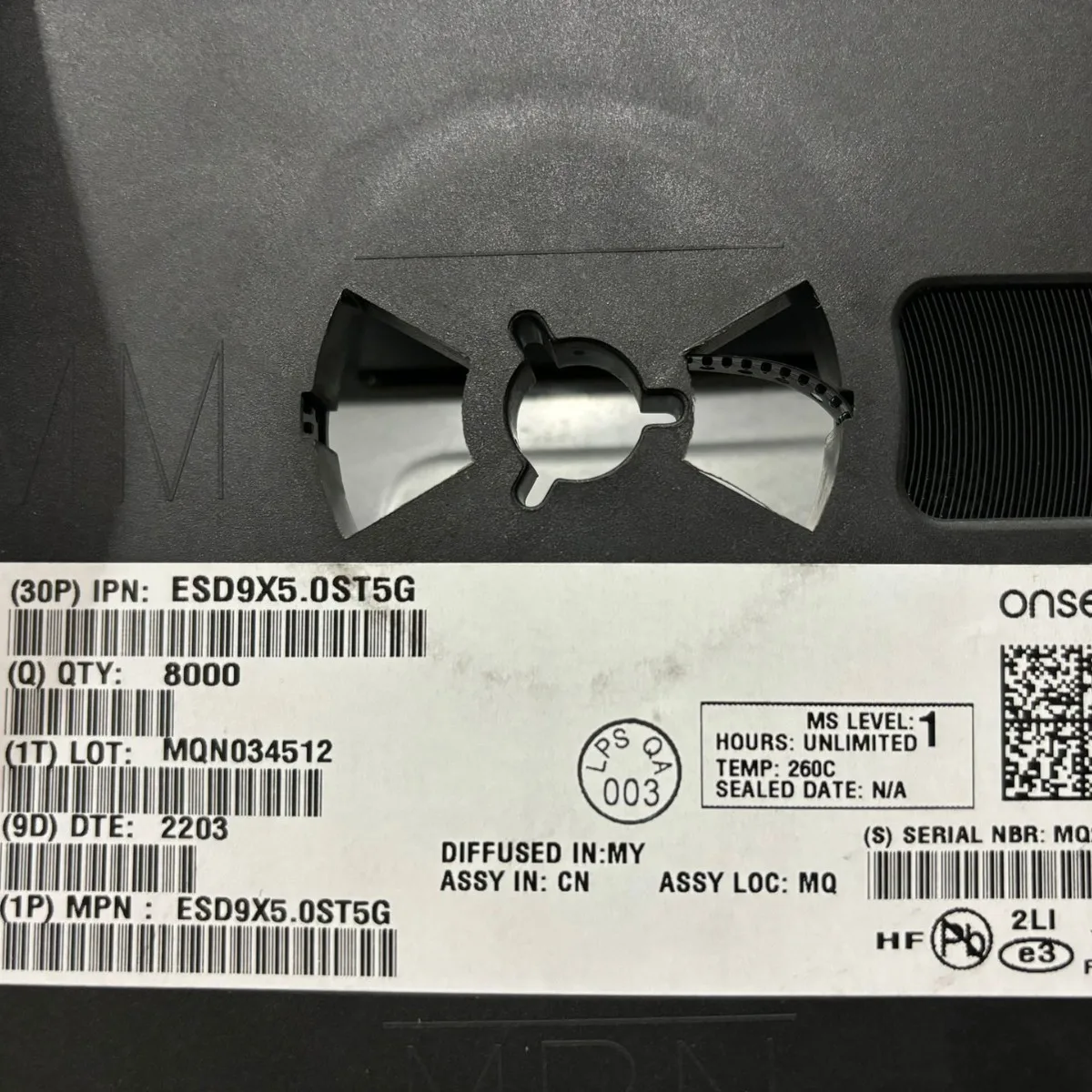 Защита от электростатического и перенапряжения (TVS/ESD) ESD9X5.0ST5G Подлинная оригинальная интегральная схема микросхемы SOD-923
Защита от электростатического и перенапряжения (TVS/ESD) ESD9X5.0ST5G Подлинная оригинальная интегральная схема микросхемы SOD-923