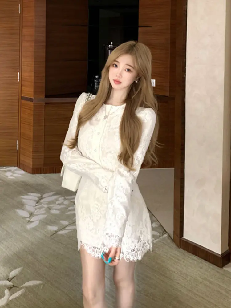 Elegant Lace Top And Skirt Set Women's Fashion Spring Collection Soft Style Bodycon Dress Short Length Two-Piece Outfit
Elegant Lace Top And Skirt Set Women's Fashion Spring Collection Soft Style Bodycon Dress Short Length Two-Piece Outfit