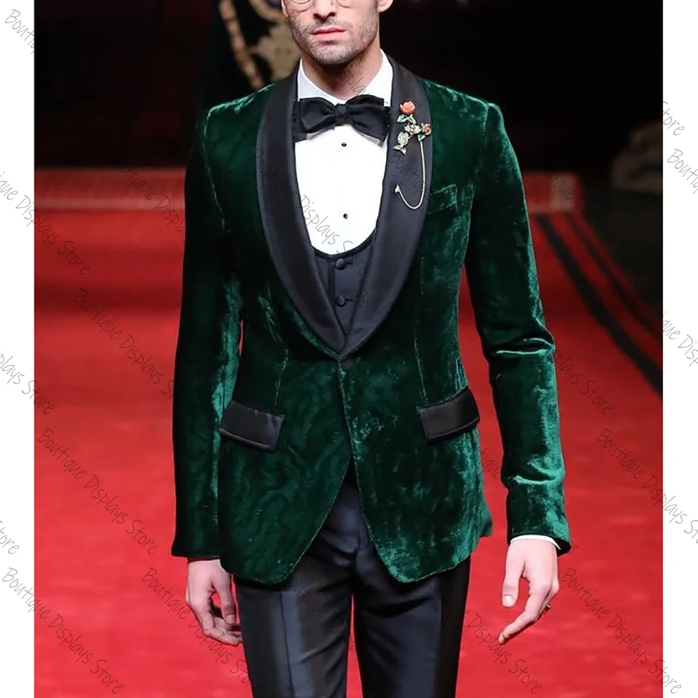 Green Velvet Single-breasted Peak Lapel 3 Pieces(Jacket+Pants+Vest) Male Formal Wedding Party Set
Green Velvet Single-breasted Peak Lapel 3 Pieces(Jacket+Pants+Vest) Male Formal Wedding Party Set