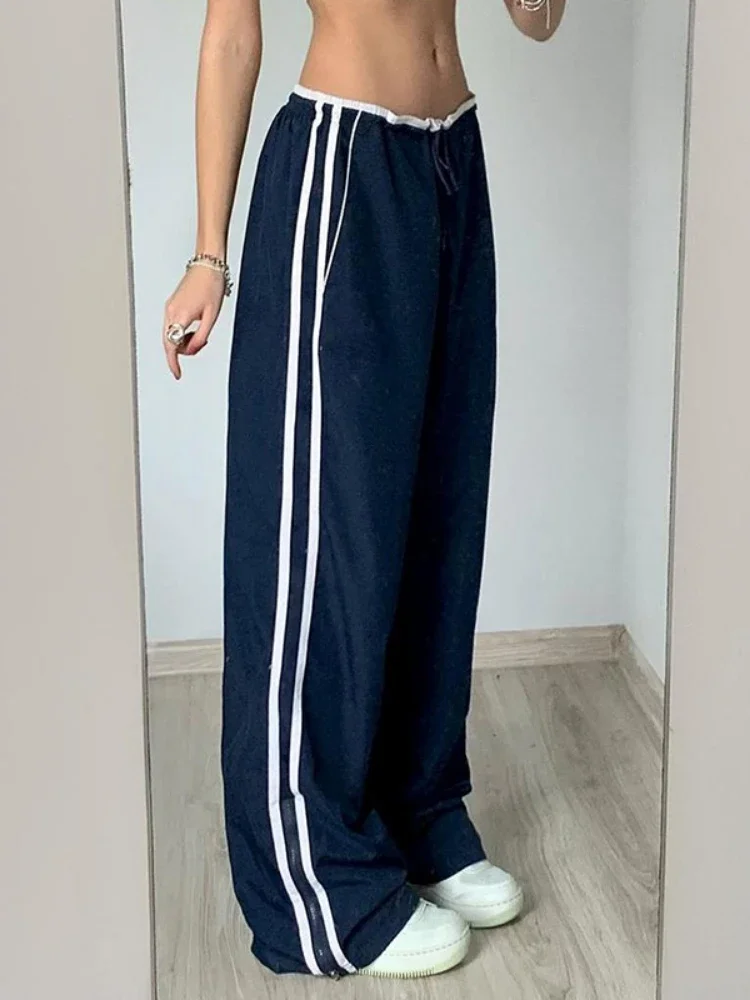 Harajuku Baggy Trousers Side Stripe Elastic Low Waist Sports Sweatpants Streetwear Y2K Cargo Pants Korean fashion 2023
Harajuku Baggy Trousers Side Stripe Elastic Low Waist Sports Sweatpants Streetwear Y2K Cargo Pants Korean fashion 2023