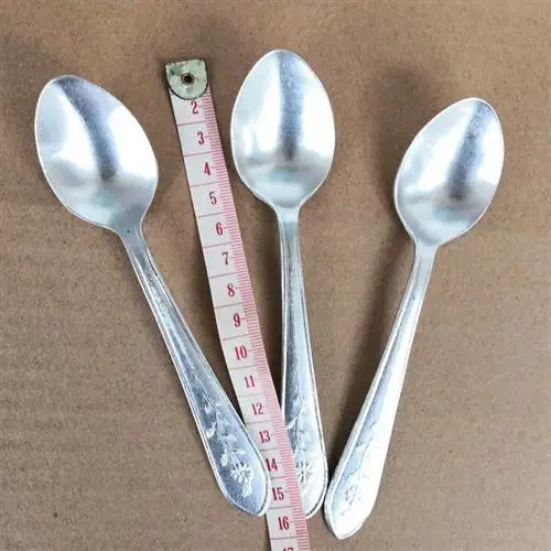 New Old Aluminum Spoon Length 15cm Wide 325mm Shanghai Production Peony Brand Aluminum Spoon Coffee Spoon Dining Utensils
New Old Aluminum Spoon Length 15cm Wide 325mm Shanghai Production Peony Brand Aluminum Spoon Coffee Spoon Dining Utensils