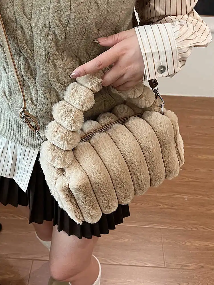 Fashion Plush Small Square Bag Women Autumn Winter New Soft Fluffy Party Banquet Shoulder Crossbody Bags Elegant Handbag
Fashion Plush Small Square Bag Women Autumn Winter New Soft Fluffy Party Banquet Shoulder Crossbody Bags Elegant Handbag