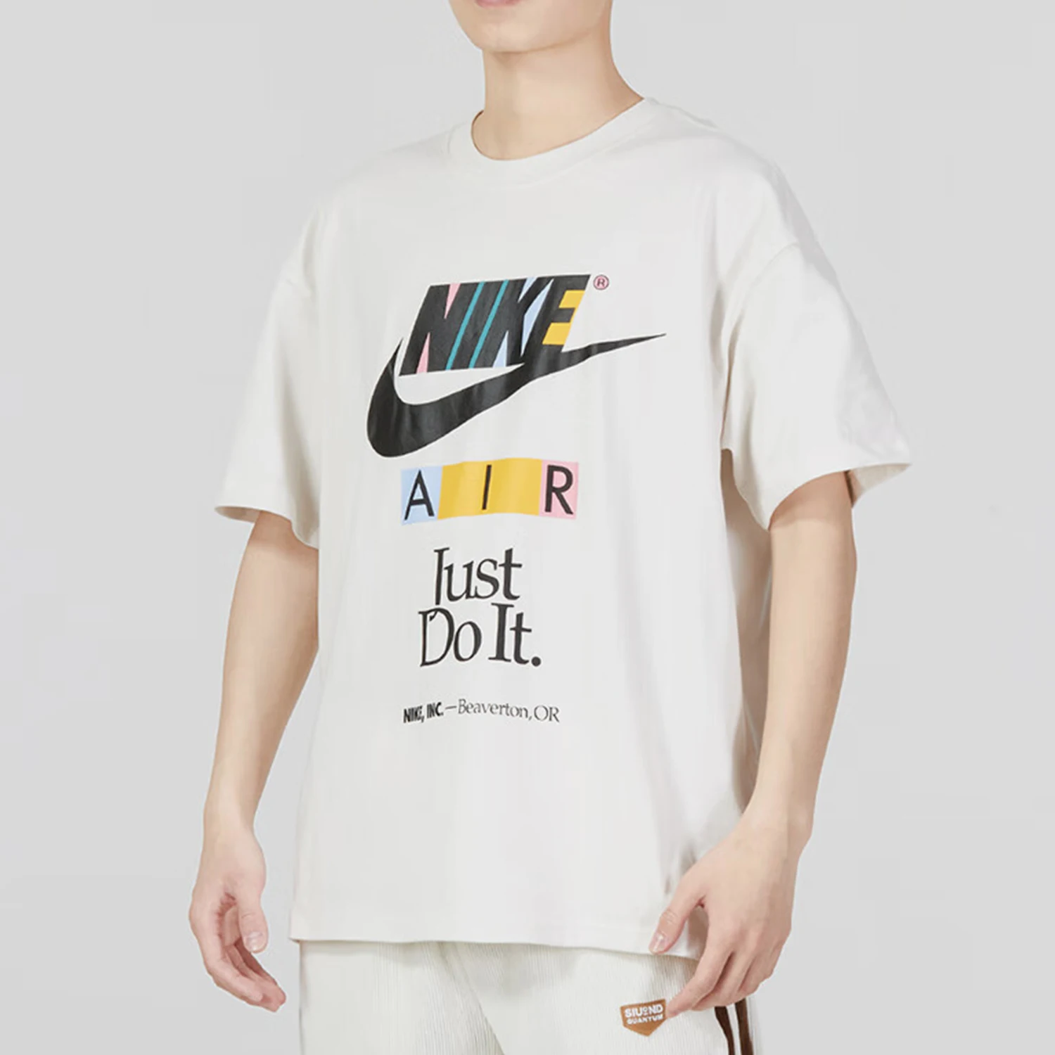 Мужская футболка Nike Authentic с принтом, свободного кроя, с коротким рукавом FB9779-030
Мужская футболка Nike Authentic с принтом, свободного кроя, с коротким рукавом FB9779-030