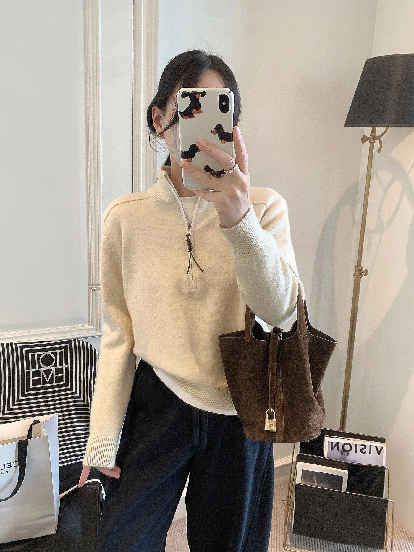 Мягкий вязаный свитер с капюшоном на молнии, женская модная корейская толстовка с длинным светом, дышащая, приятная для кожи, стандартная посадка Base irt
Мягкий вязаный свитер с капюшоном на молнии, женская модная корейская толстовка с длинным светом, дышащая, приятная для кожи, стандартная посадка Base irt