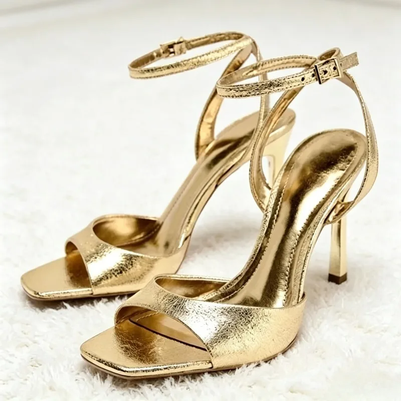 Unique Metallic Pattern Design Heeled Sandals for Women Fashion Ankle Strap Buckle Designer Shoe Luxury Banquet Dress Shoes
Unique Metallic Pattern Design Heeled Sandals for Women Fashion Ankle Strap Buckle Designer Shoe Luxury Banquet Dress Shoes