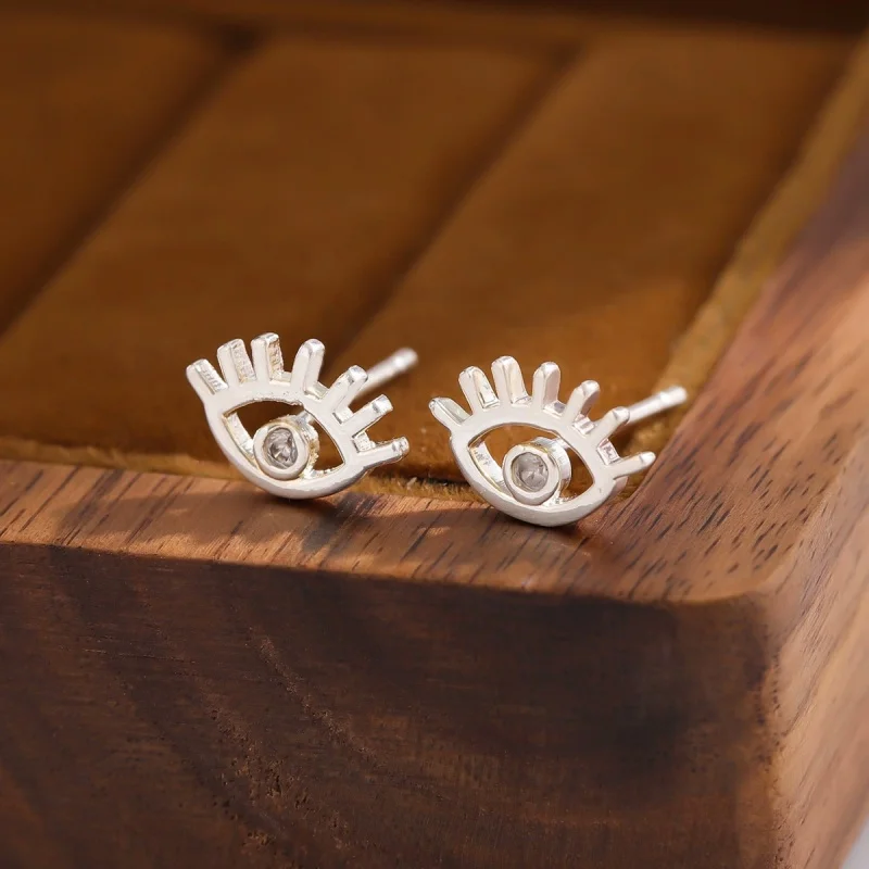 Hot selling new 925 sterling silver fashionable creative diamond studded long eyelashes hollowed out earrings for eyes ED324
Hot selling new 925 sterling silver fashionable creative diamond studded long eyelashes hollowed out earrings for eyes ED324