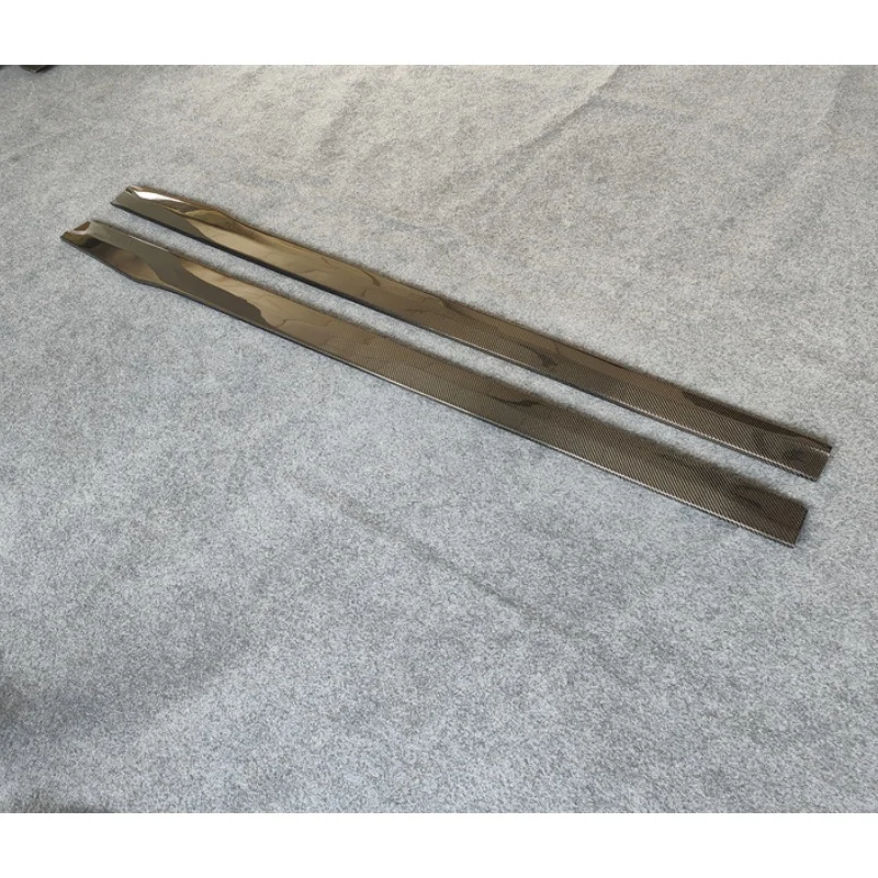 Suitable for 15-17 California T modified and upgraded carbon fiber side skirts, door sills, body kit
Suitable for 15-17 California T modified and upgraded carbon fiber side skirts, door sills, body kit