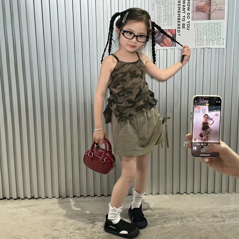 Girls Set 2025 Summer New Childrens Clothes Korean Style Baby Girls Sleeveless Halter Drawstring Strap Skirt Two-piece Set
Girls Set 2025 Summer New Childrens Clothes Korean Style Baby Girls Sleeveless Halter Drawstring Strap Skirt Two-piece Set