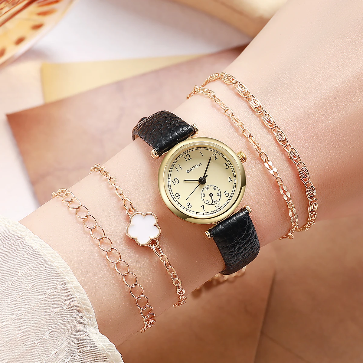 Простой темперамент, элитный смысл, новая круглая пластина, легкая роскошная ретро-мода, женские кварцевые часы, браслет, набор из пяти предметов
Простой темперамент, элитный смысл, новая круглая пластина, легкая роскошная ретро-мода, женские кварцевые часы, браслет, набор из пяти предметов