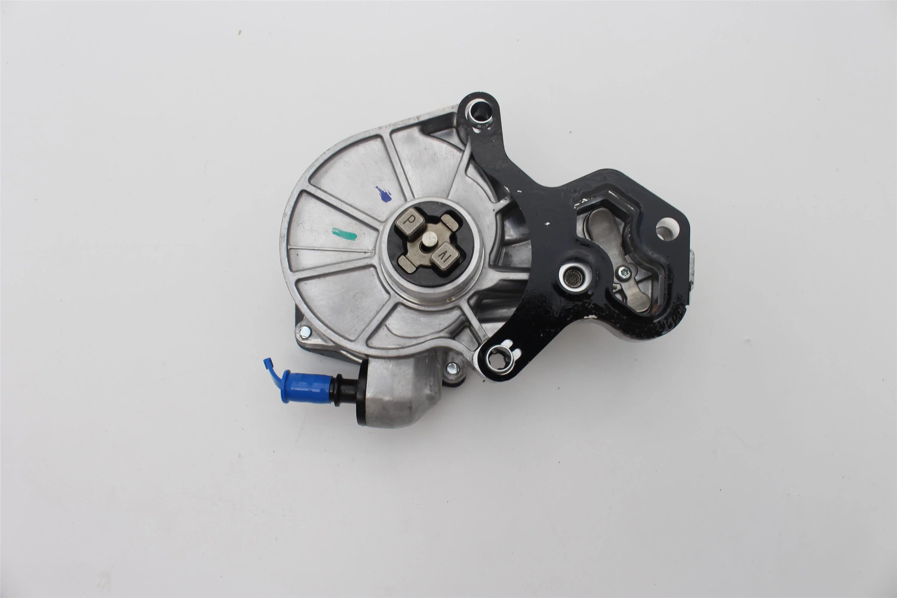 Suitable for Malibu, Equinox, Camaro, Envision, Regal, Lacrosse, Ats, Xts, Cts, Ct6, Xt5 2.0 Brake Booster Vacuum Pump 12686657 12654111 12684548 12667187 12662773
Suitable for Malibu, Equinox, Camaro, Envision, Regal, Lacrosse, Ats, Xts, Cts, Ct6, Xt5 2.0 Brake Booster Vacuum Pump 12686657 12654111 12684548 12667187 12662773