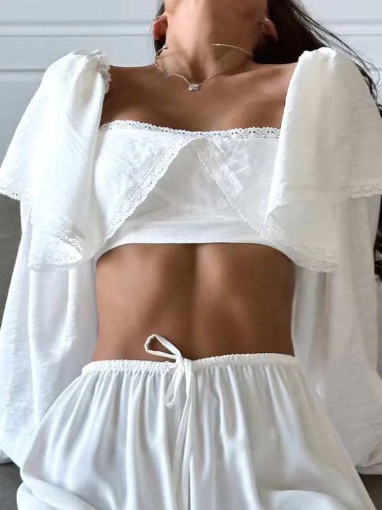 Женская сексуальная белая кружевная укороченная блузка с квадратным вырезом, открытыми плечами и рукавами-фонариками, модель 2026 года, для повседневной носки и уличного стиля
Женская сексуальная белая кружевная укороченная блузка с квадратным вырезом, открытыми плечами и рукавами-фонариками, модель 2026 года, для повседневной носки и уличного стиля