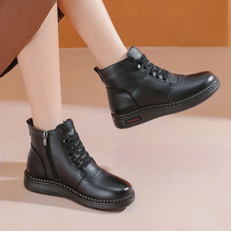 Autumn and Winter Cowhide Cotton Shoes Real Wool and Fleece Warm Soft Sole Anti-slip Ankle Boots A972
Autumn and Winter Cowhide Cotton Shoes Real Wool and Fleece Warm Soft Sole Anti-slip Ankle Boots A972