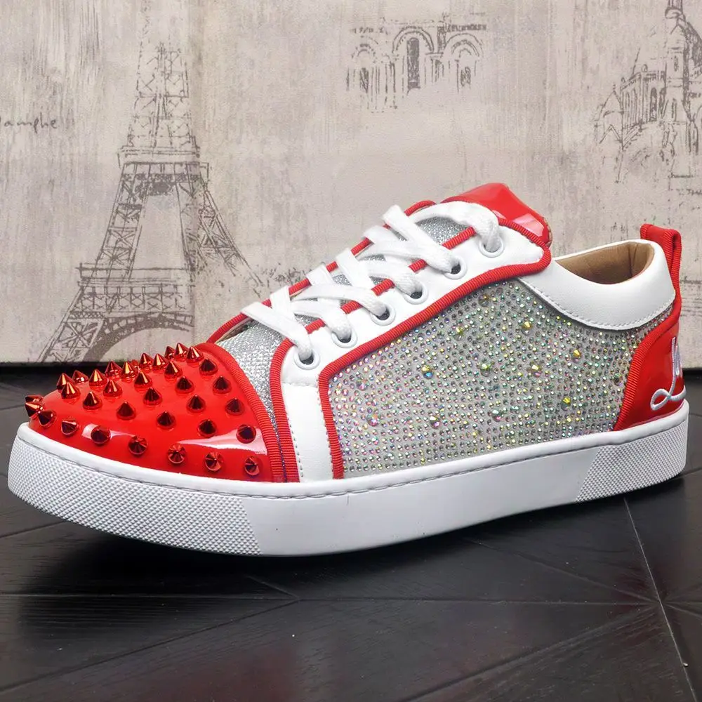 2026 Spring New Men's Studded Red Sole Board Shoes Fashion Casual Cool Rhinestone Versatile Sneakers
2026 Spring New Men's Studded Red Sole Board Shoes Fashion Casual Cool Rhinestone Versatile Sneakers