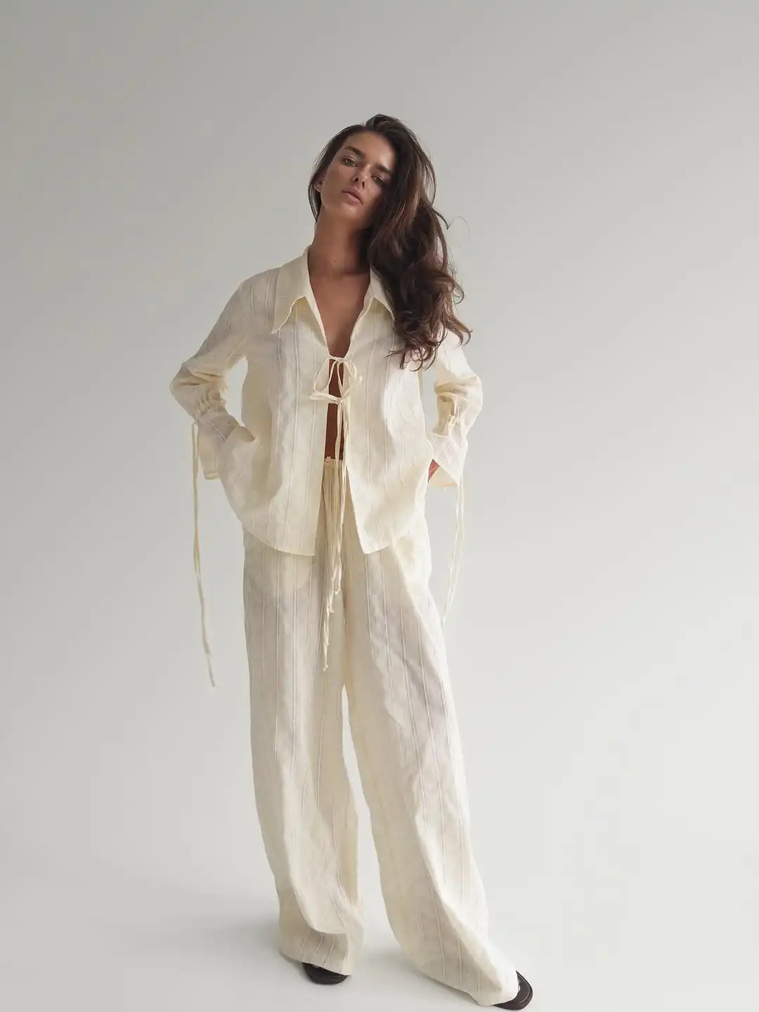 Women's Cotton Linen Pant Set Causal Lapel Long Sleeved Lace Up Shirts Elastic Wide Leg Pants Suit Fashion Lady Homewer Outfits
Women's Cotton Linen Pant Set Causal Lapel Long Sleeved Lace Up Shirts Elastic Wide Leg Pants Suit Fashion Lady Homewer Outfits