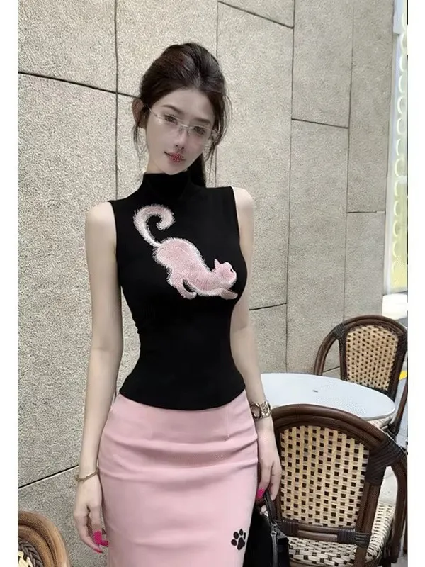 Summer New Style Lightweight Knitted Embroidery Pattern Sleeveless Vest And Halter Skirt Set Fashionable And Cute Early Feel
Summer New Style Lightweight Knitted Embroidery Pattern Sleeveless Vest And Halter Skirt Set Fashionable And Cute Early Feel