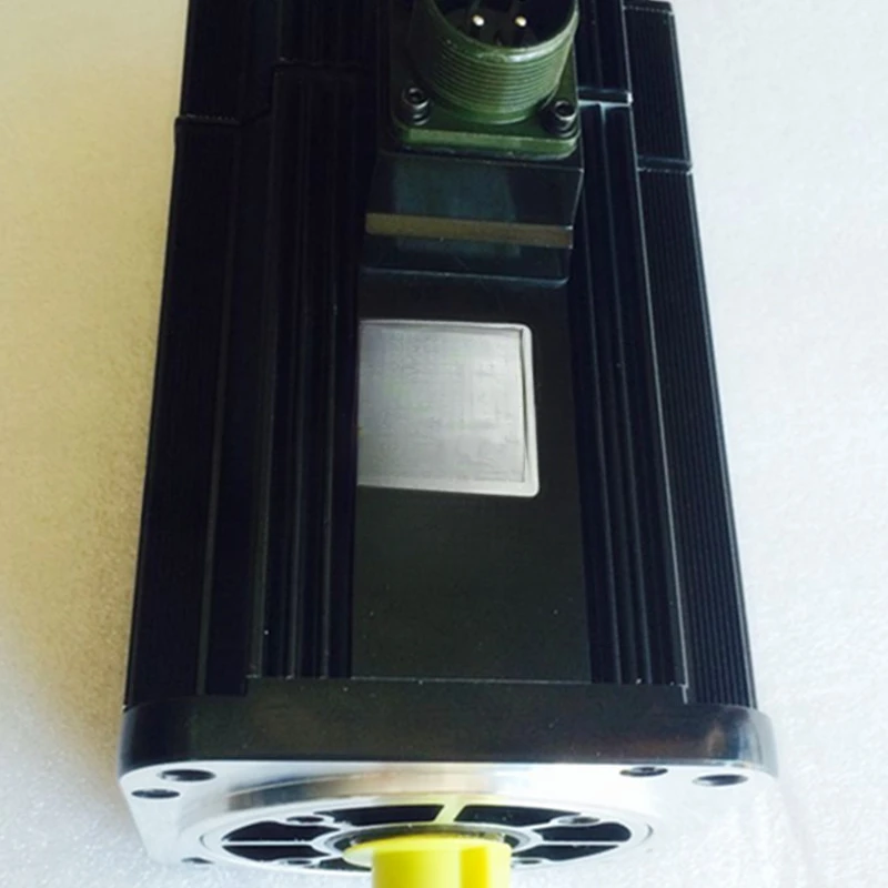 EML-10APB241KW brake motor, brake motor, brand new, original and genuine in stock
EML-10APB241KW brake motor, brake motor, brand new, original and genuine in stock
