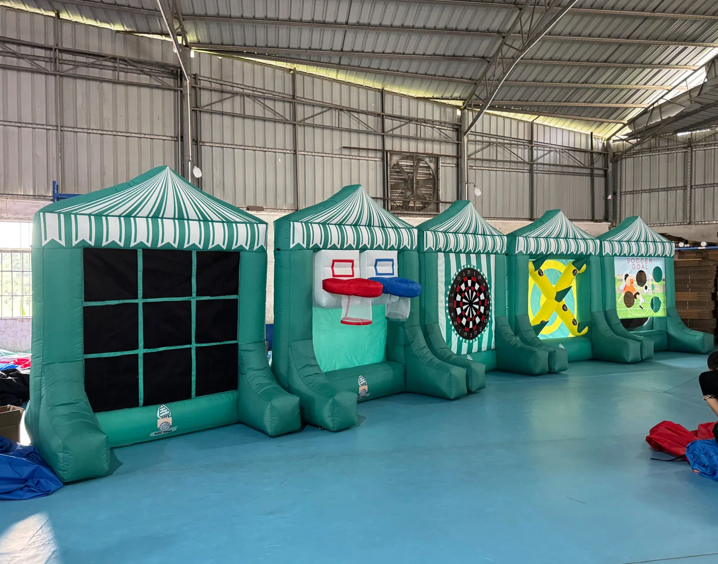 Green 5 in 1 Inflatable Carnival Bundle Sport Games Multi Sports, Basketball hoop, Football Game, Dart Game, Ring Toss For Party
Green 5 in 1 Inflatable Carnival Bundle Sport Games Multi Sports, Basketball hoop, Football Game, Dart Game, Ring Toss For Party