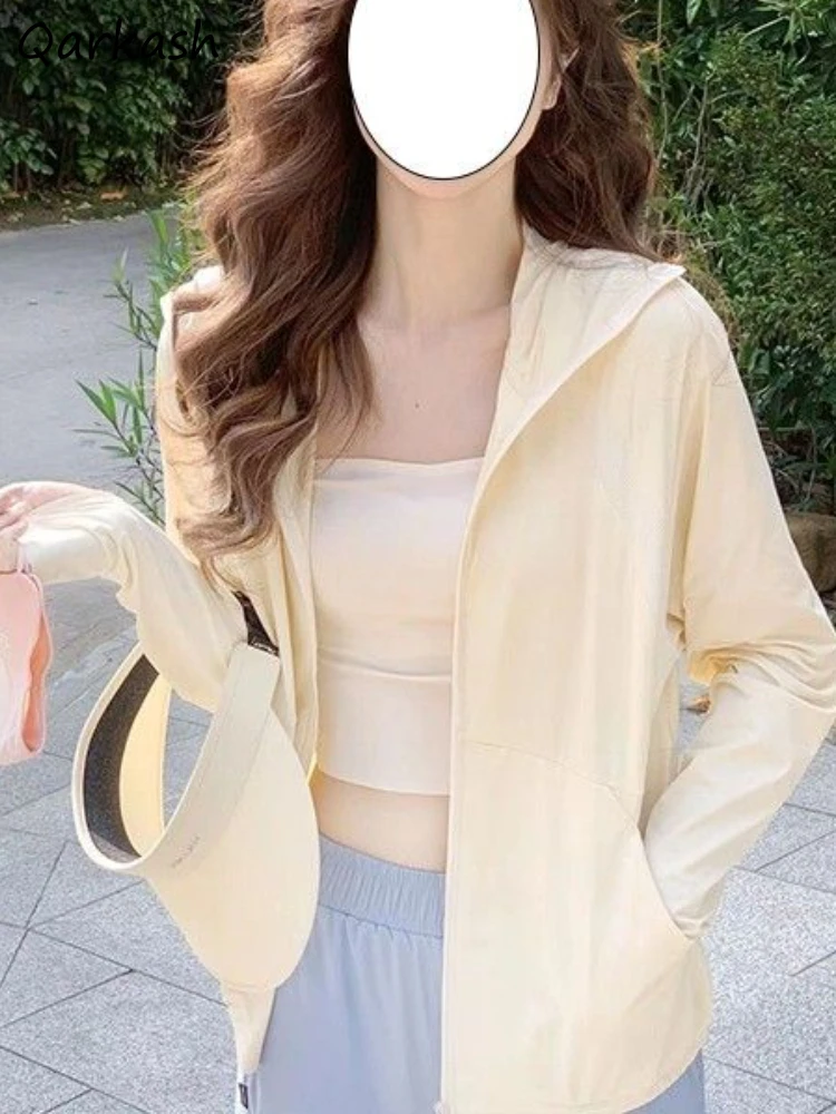 Sun-proof Hooded Jackets Women Breathable Summer Vintage Simple Streetwear Casual Baggy All-match Temper Girl Clothing Zipper
Sun-proof Hooded Jackets Women Breathable Summer Vintage Simple Streetwear Casual Baggy All-match Temper Girl Clothing Zipper