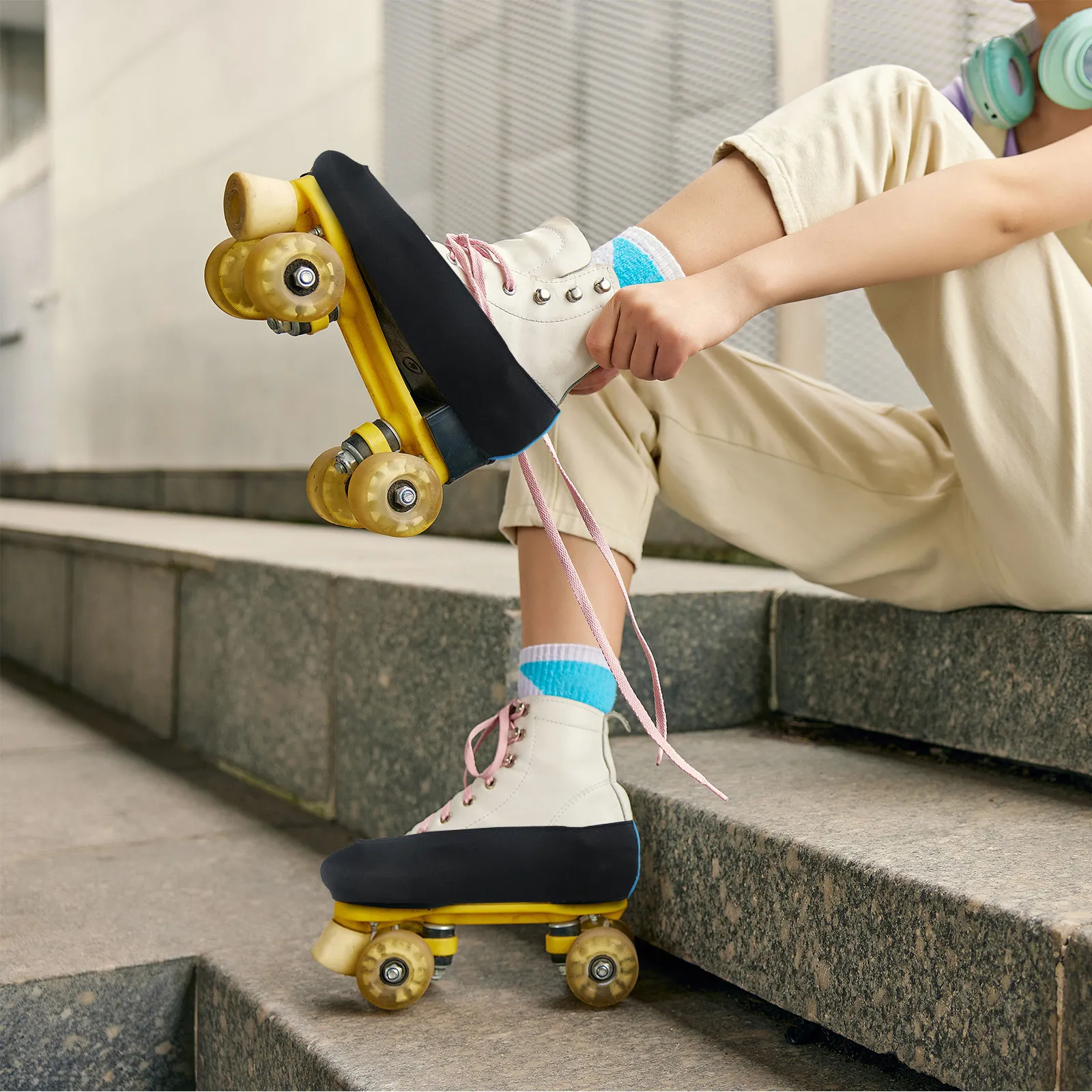 2Pcs Skates Boot Covers Elastic Skating Shoe Protector Wear-Resistant Skate Boot Sleeve Cover Portable Anti-Wear
2Pcs Skates Boot Covers Elastic Skating Shoe Protector Wear-Resistant Skate Boot Sleeve Cover Portable Anti-Wear