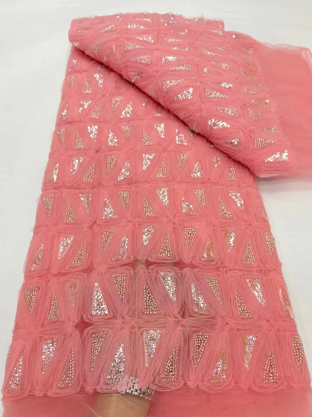 Luxury African Sequins Beaded Lace Fabric 2023 High Quality Nigerian Handmade Beads Embroidery Lace Fabric For Wedding KDP23226
Luxury African Sequins Beaded Lace Fabric 2023 High Quality Nigerian Handmade Beads Embroidery Lace Fabric For Wedding KDP23226