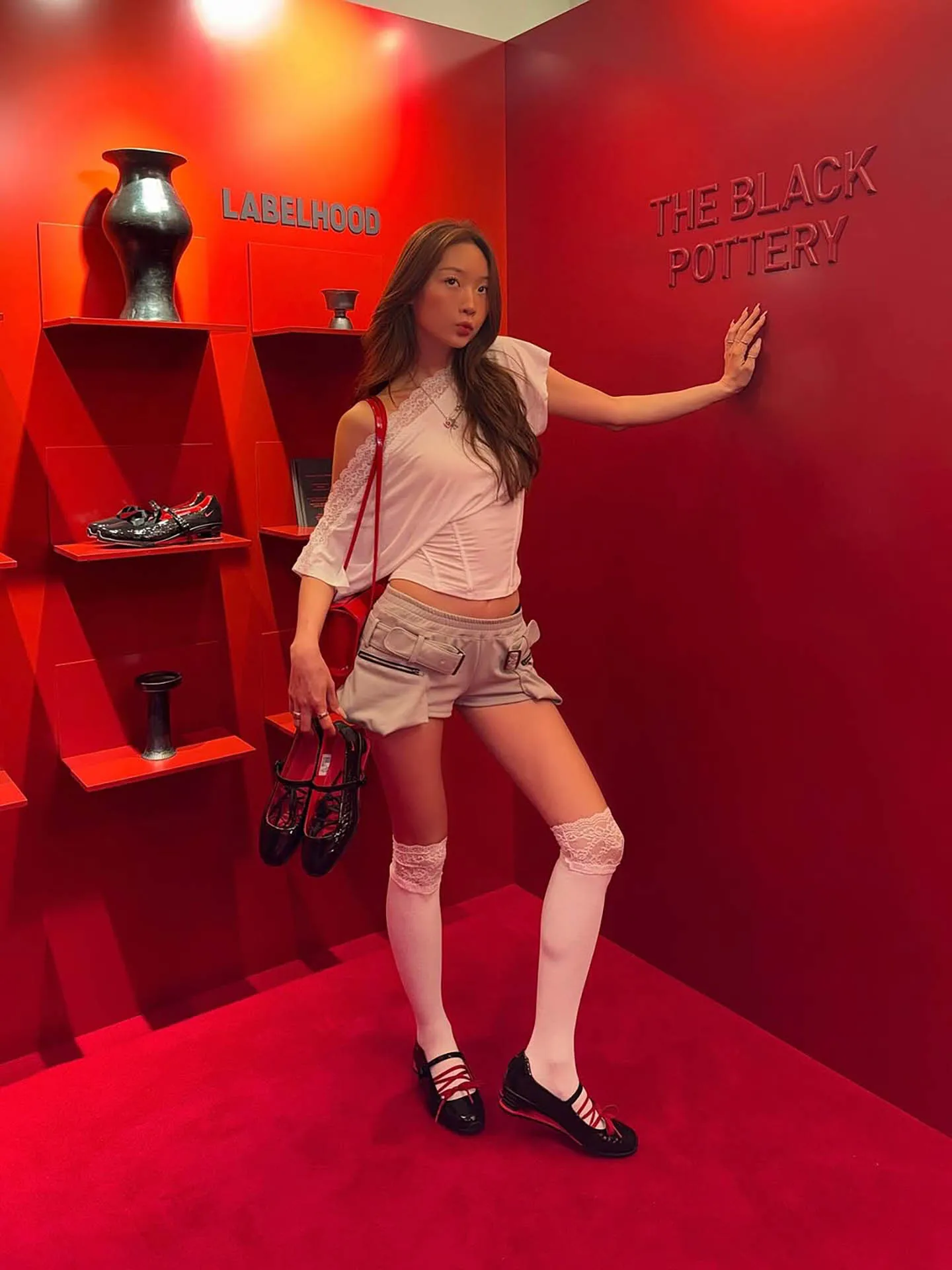 Kliou Sexy Off Shoulder T-Shirts Woman Summer Trend Lace Patchwork Skew Collar Backless Hot Girls Street Fashion Style Crop Tops
Kliou Sexy Off Shoulder T-Shirts Woman Summer Trend Lace Patchwork Skew Collar Backless Hot Girls Street Fashion Style Crop Tops