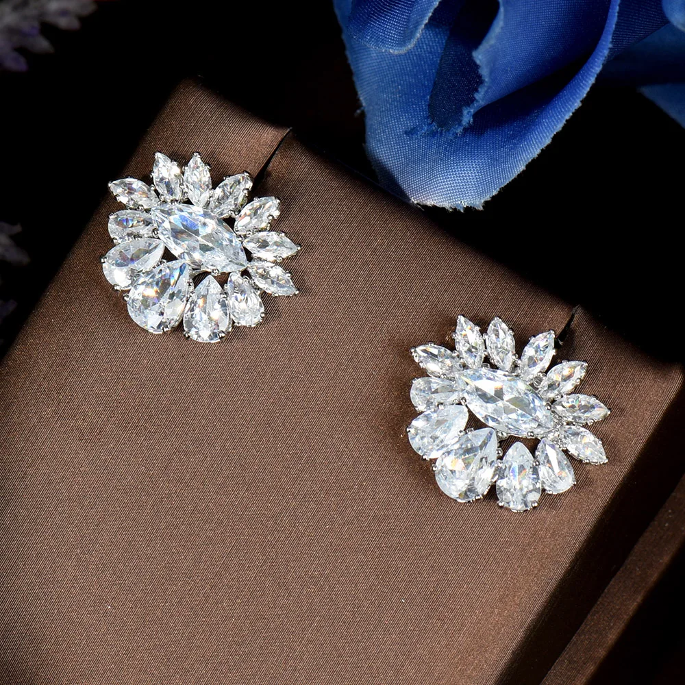 HIBRIDE Cute Cubic Zirconia Small Stud Earrings For Women Bridal Jewelry Wedding Brincos Boucle D'oreille E-713
HIBRIDE Cute Cubic Zirconia Small Stud Earrings For Women Bridal Jewelry Wedding Brincos Boucle D'oreille E-713