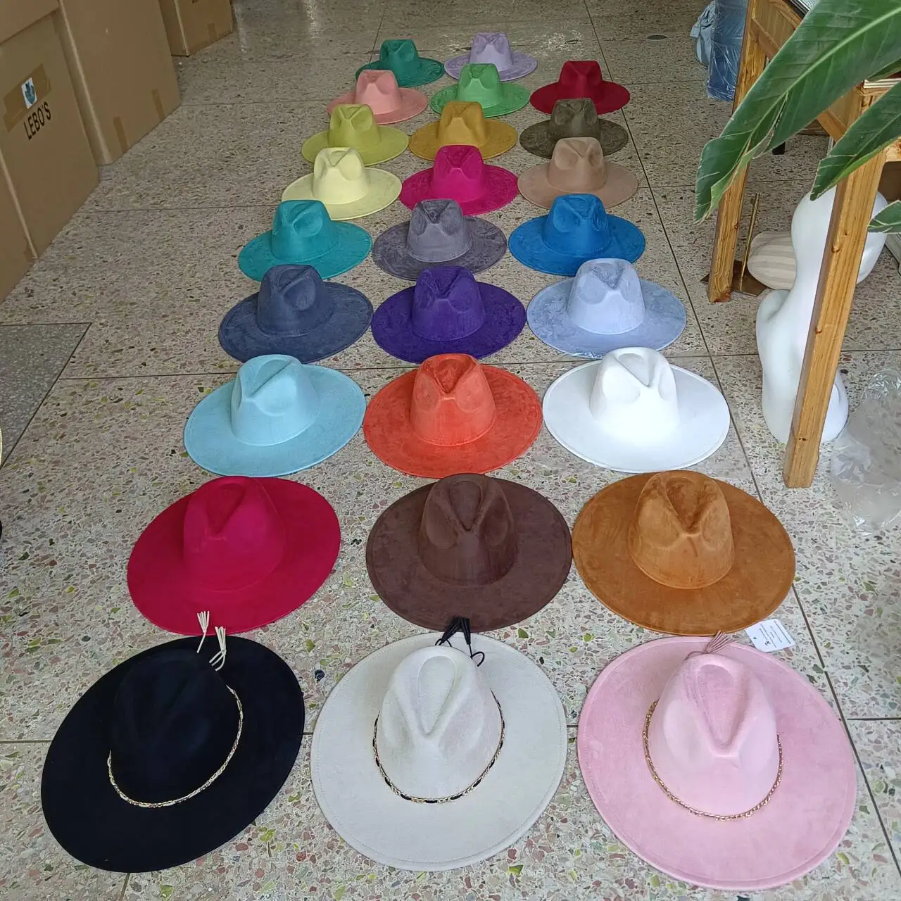 New Free People Rancher Suede Wide Brim Hat Felt Jazz Hat, Classic Church Hat for Men and Women모자
New Free People Rancher Suede Wide Brim Hat Felt Jazz Hat, Classic Church Hat for Men and Women모자