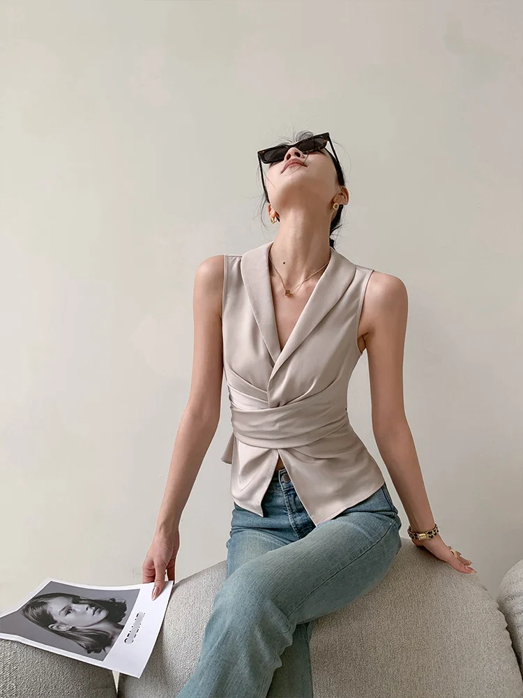 JWUNIQUE Champagne Color Sleeveless Vest Women's Summer Slim Fit Versatile Top Commute Style Pleated Design Pure Color Polyester
JWUNIQUE Champagne Color Sleeveless Vest Women's Summer Slim Fit Versatile Top Commute Style Pleated Design Pure Color Polyester