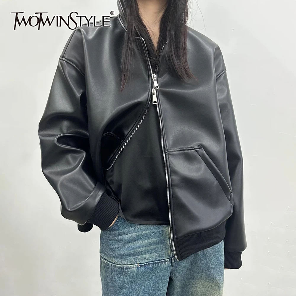 TWOTWINSTYLE Black Spliced Pocket Jacket Female Hooded Long Sleeve Loose Streetwear Basics Women's Jackets Autumn Fashion New
TWOTWINSTYLE Black Spliced Pocket Jacket Female Hooded Long Sleeve Loose Streetwear Basics Women's Jackets Autumn Fashion New