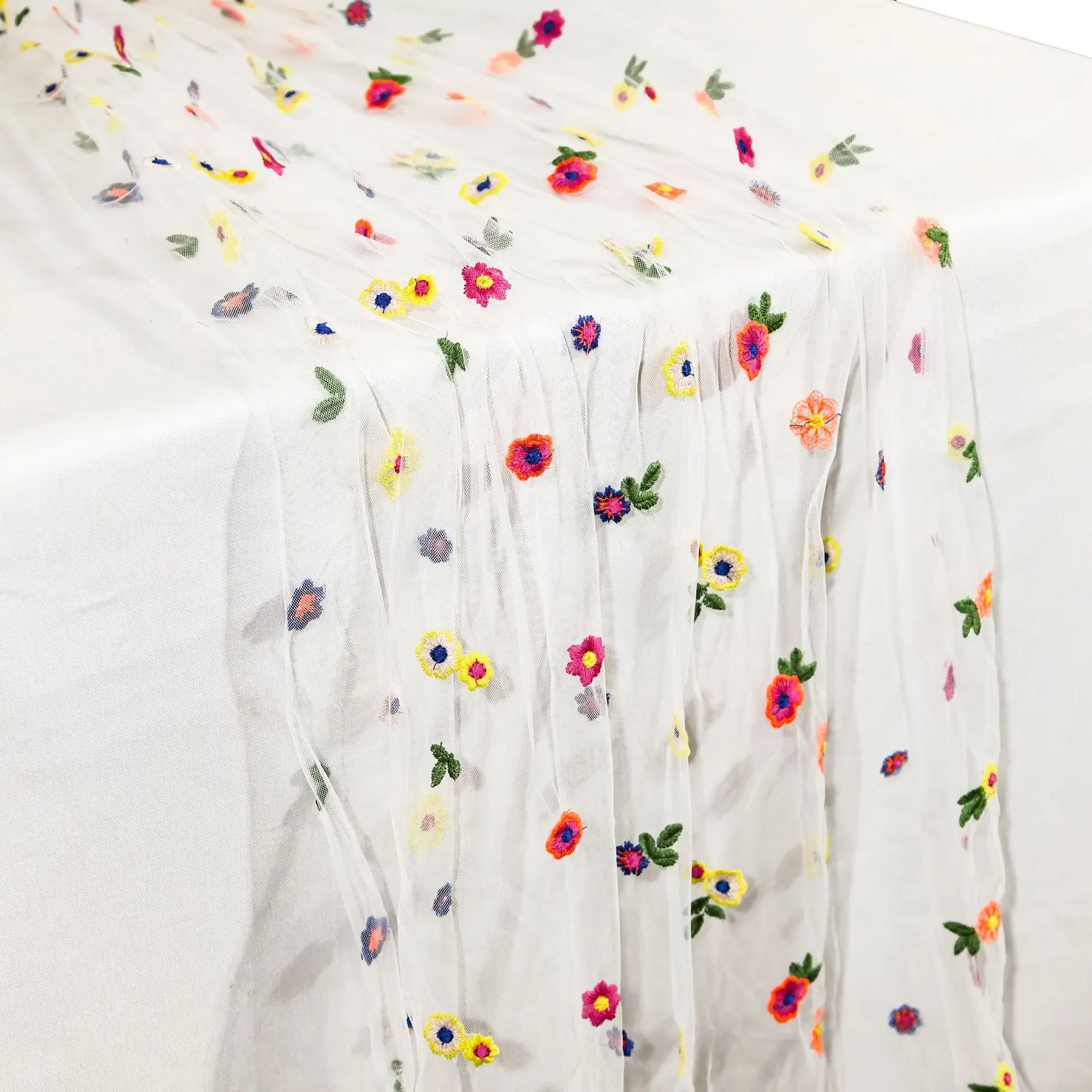 CX Lace Tablecloth Color Embroidery Flower Cake Photography Background Embroidery Prop Cloth Decoration
CX Lace Tablecloth Color Embroidery Flower Cake Photography Background Embroidery Prop Cloth Decoration