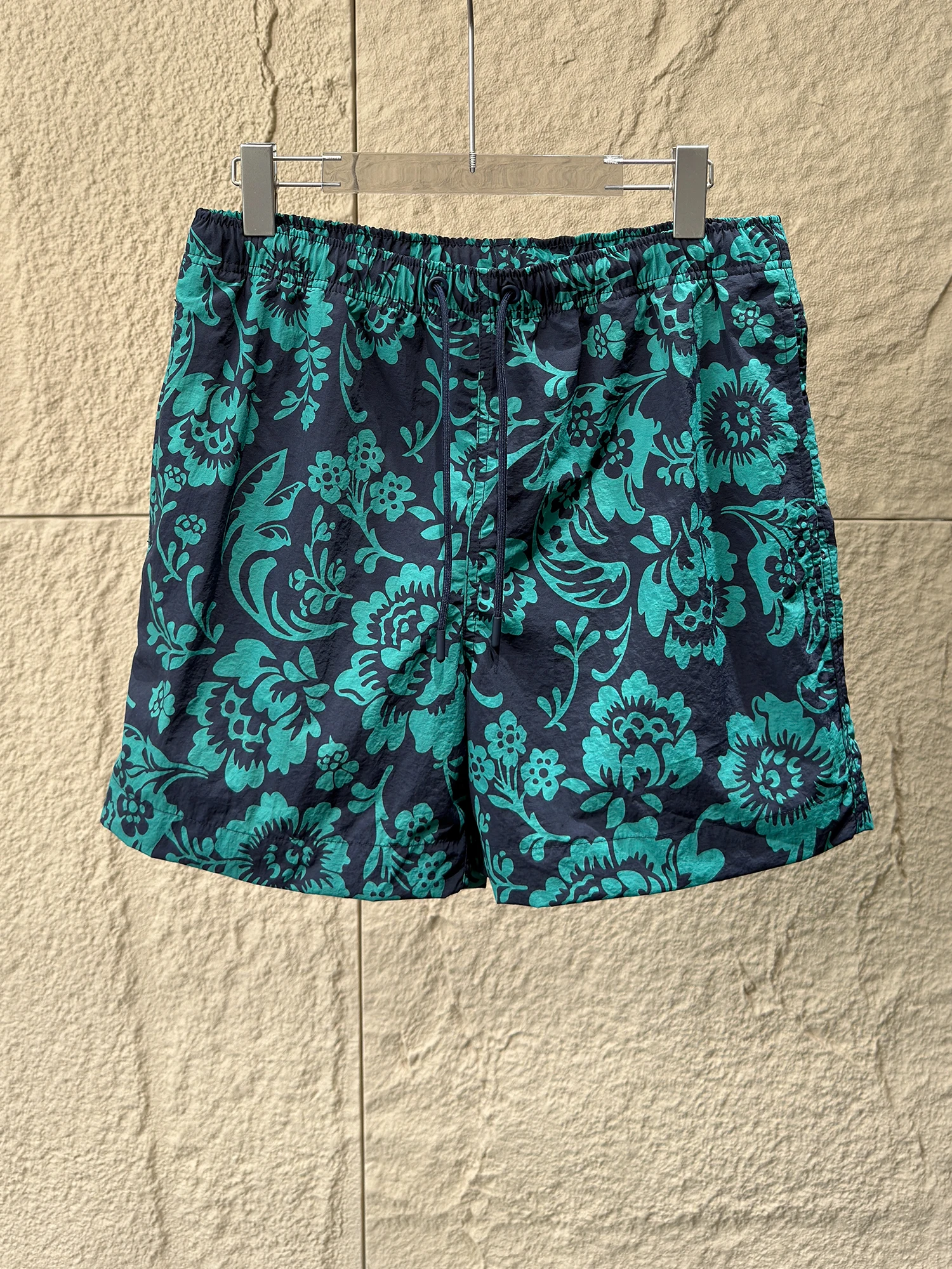 Lightweight Breathable Mesh Lined Summer Hawaii Print Beach Shorts for Men Straight Leg Casual Lightweight Mens Shorts
Lightweight Breathable Mesh Lined Summer Hawaii Print Beach Shorts for Men Straight Leg Casual Lightweight Mens Shorts