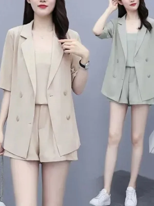 plus Size Women's Summer Suit Three-Piece Set with Strap Jacket And Shorts Slimming Fashion Korean Style High Waist Shorts
plus Size Women's Summer Suit Three-Piece Set with Strap Jacket And Shorts Slimming Fashion Korean Style High Waist Shorts