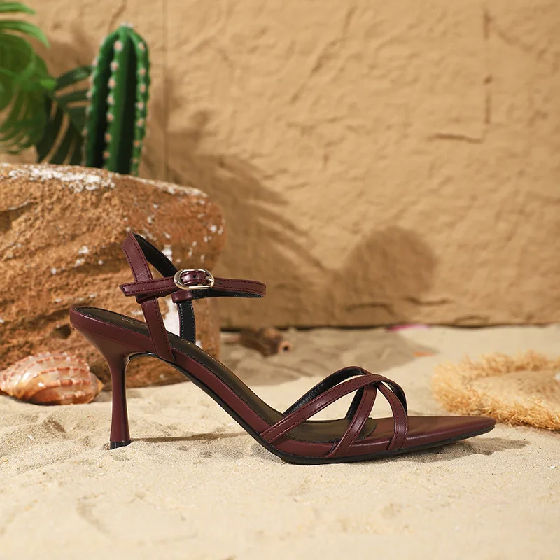 2026 Summer Women White Transparent Strap Pointed Toe Kitten Heel Sandals Ankle Buckle Elegant Wedding Party Shoes
2026 Summer Women White Transparent Strap Pointed Toe Kitten Heel Sandals Ankle Buckle Elegant Wedding Party Shoes