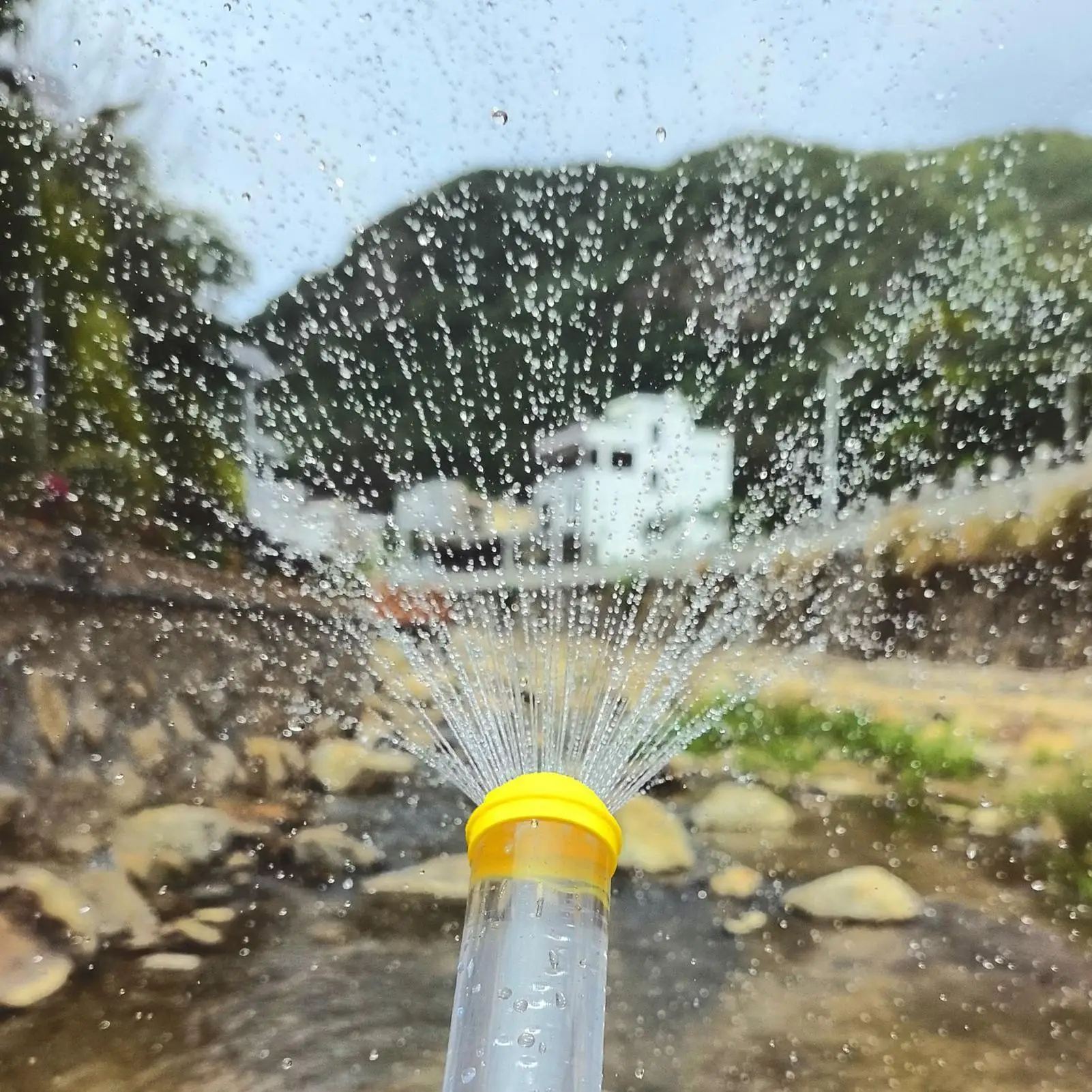 Water Spraying Soaker Water Soaker Sprinkler Toy For Kids Outdoor Interactive Entertainment Equipment For Hot Days Teens Family
Water Spraying Soaker Water Soaker Sprinkler Toy For Kids Outdoor Interactive Entertainment Equipment For Hot Days Teens Family