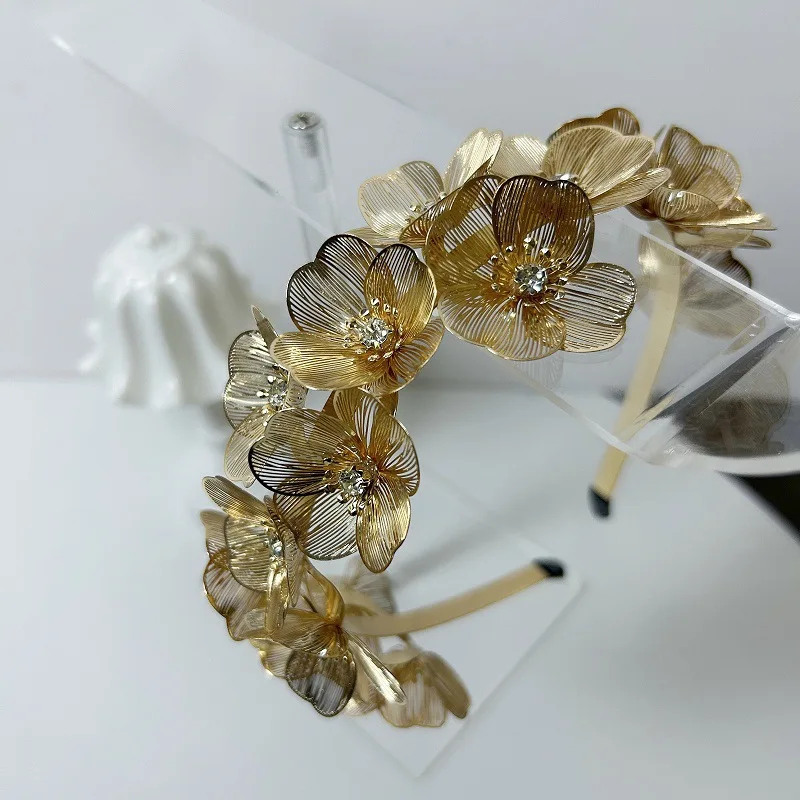 New Gorgeous Gold Alloy Petal Headband Hair Hoop Crystal Accents Artisan Crafted 18K Gold Flower Expensive Hairband For Bridal
New Gorgeous Gold Alloy Petal Headband Hair Hoop Crystal Accents Artisan Crafted 18K Gold Flower Expensive Hairband For Bridal