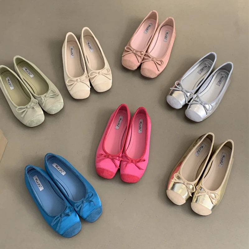 Женские балетки с бантом, туфли на плоской подошве с круглым носком и неглубоким носком, женские весенние однотонные удобные нескользящие лоферы в сказочном стиле
Женские балетки с бантом, туфли на плоской подошве с круглым носком и неглубоким носком, женские весенние однотонные удобные нескользящие лоферы в сказочном стиле