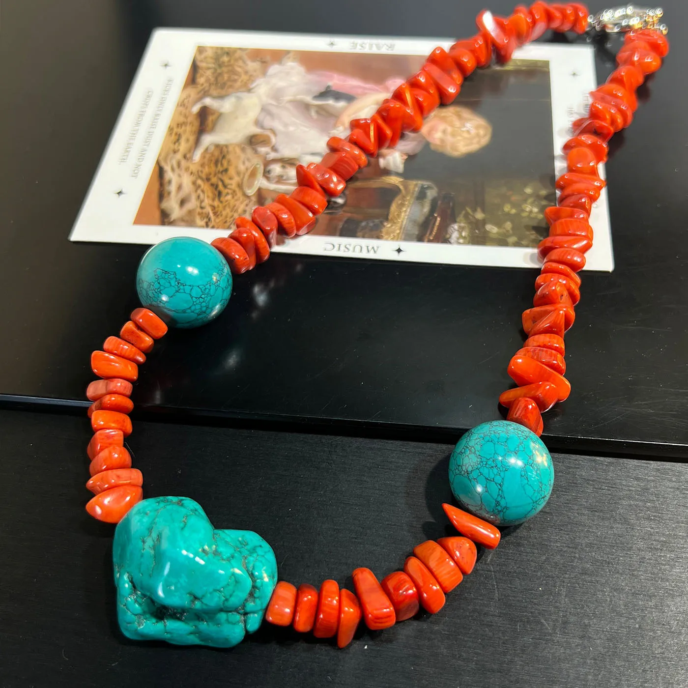 Красное коралловое бирюзовое многослойное ожерелье из бусин для женщин, богемное этническое африканское колье с воротником, модный подарок для вечеринки, ювелирные изделия, новинка
Красное коралловое бирюзовое многослойное ожерелье из бусин для женщин, богемное этническое африканское колье с воротником, модный подарок для вечеринки, ювелирные изделия, новинка