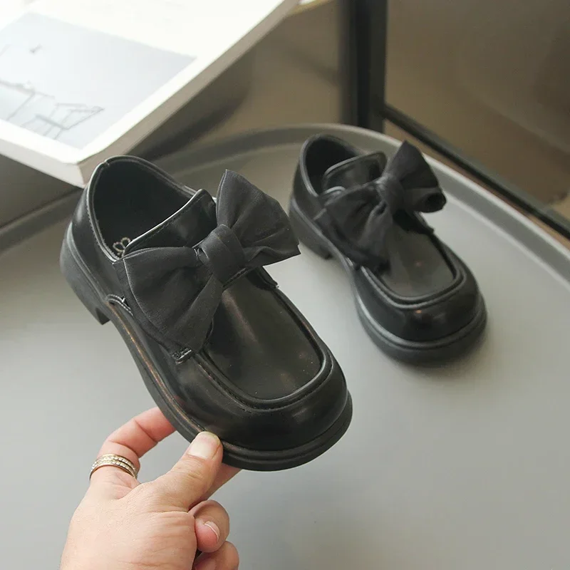 2025 Children Leather Shoes for Girls Spring Autumn New Fashion Korean Style Soft Bottom Anti-slippery Versatile Chic Sweet Shoe
2025 Children Leather Shoes for Girls Spring Autumn New Fashion Korean Style Soft Bottom Anti-slippery Versatile Chic Sweet Shoe