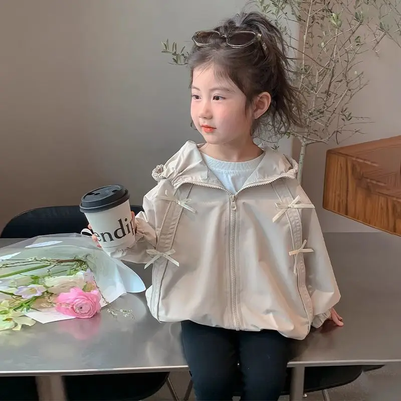 Baby Girl Western-Style Casual Hooded Coat Spring Autumn New Assault Jacket for Children
Baby Girl Western-Style Casual Hooded Coat Spring Autumn New Assault Jacket for Children