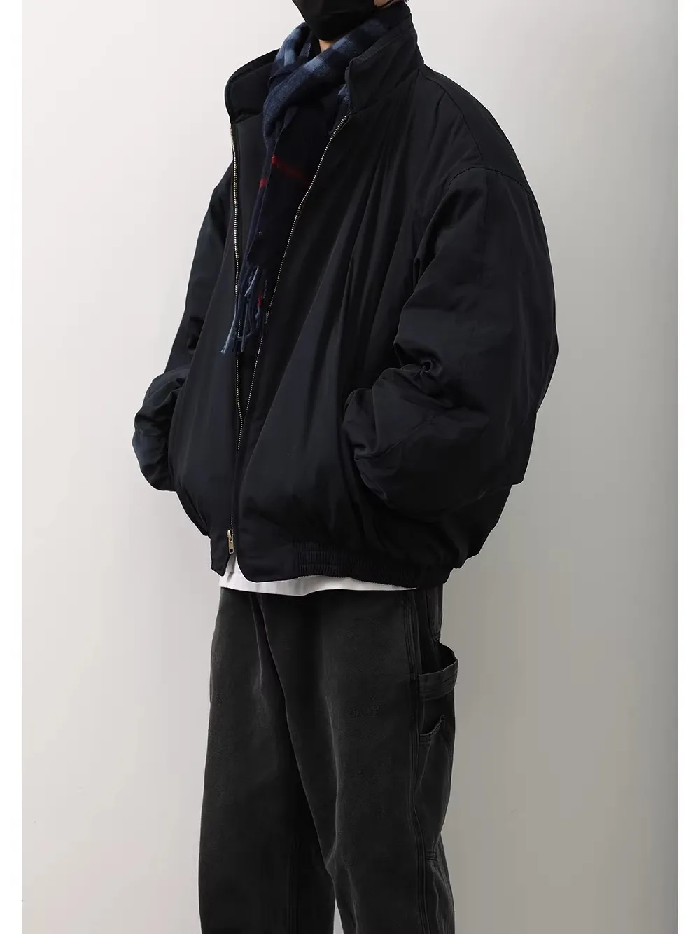 LH Store Winter Thiened Casual Loose Fit Cotton Jaet Flight Coat Stand Collar Warm Youth Faion Outerwear for Men And Women
LH Store Winter Thiened Casual Loose Fit Cotton Jaet Flight Coat Stand Collar Warm Youth Faion Outerwear for Men And Women