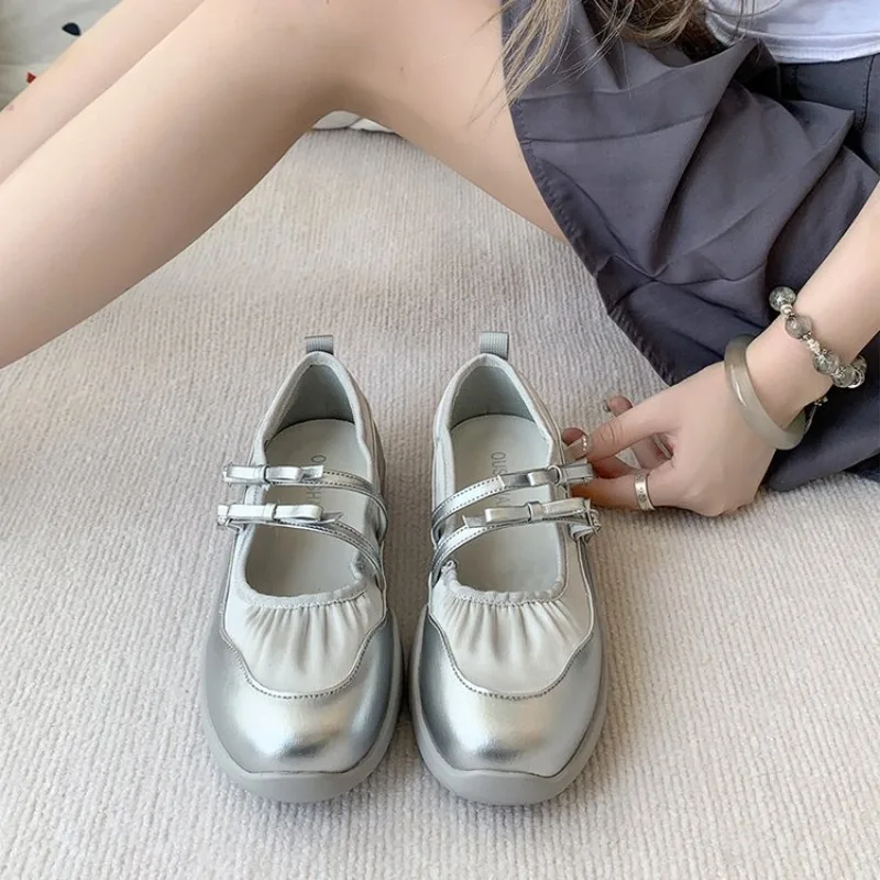 2025 Summer Hot Seller New Mary Jane Shoes Women's Versatile Shallow Mouth Single Shos Flat Casual Shoes
2025 Summer Hot Seller New Mary Jane Shoes Women's Versatile Shallow Mouth Single Shos Flat Casual Shoes