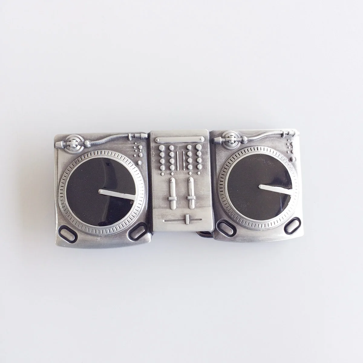 New Vintage Style CD Turntables Music Belt Buckle also Stock in US BUCKLE-MU014 Free Shipping
New Vintage Style CD Turntables Music Belt Buckle also Stock in US BUCKLE-MU014 Free Shipping