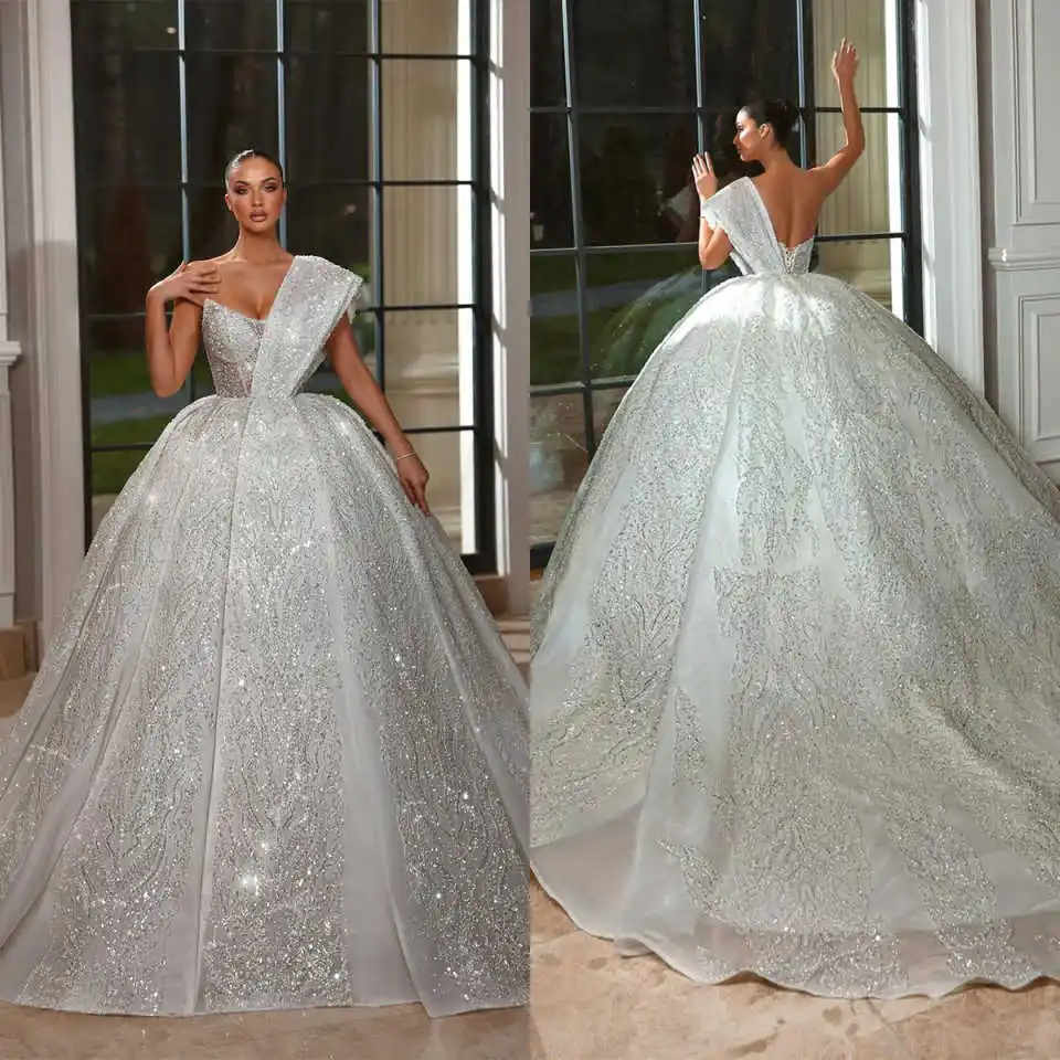 Exquisite Ball Gown Wedding Dress Beaded Sequins One Shoulder Bride Gowns Big Sweep Train Bridal Dresses Customized
Exquisite Ball Gown Wedding Dress Beaded Sequins One Shoulder Bride Gowns Big Sweep Train Bridal Dresses Customized