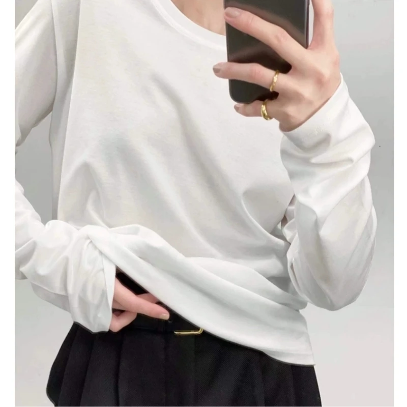 25 year new black round neck long sleeved warm and soft skin friendly versatile slimming touch front shoulder base T-shirt
25 year new black round neck long sleeved warm and soft skin friendly versatile slimming touch front shoulder base T-shirt