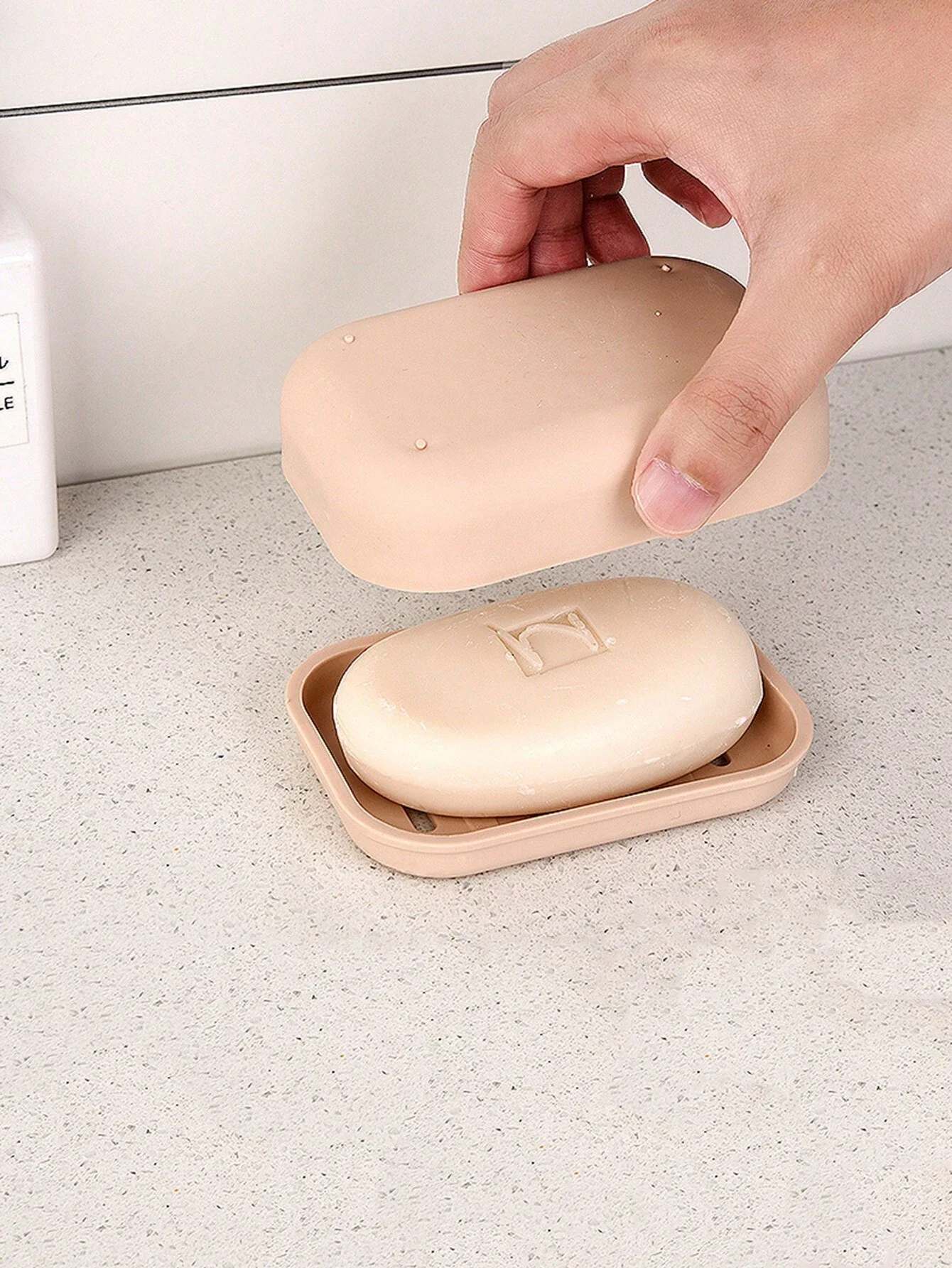 1pc Plastic Soap Box, Creative Bathroom Seashell Shaped Soap Dish With Drainage Soap Box With Cover And Drainage Double Soap Tra
1pc Plastic Soap Box, Creative Bathroom Seashell Shaped Soap Dish With Drainage Soap Box With Cover And Drainage Double Soap Tra